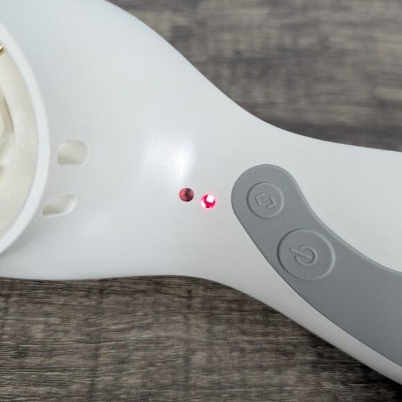 Clarisonic Plus sonic skin cleansing brush with 1 brush head - Picture 4 of 7